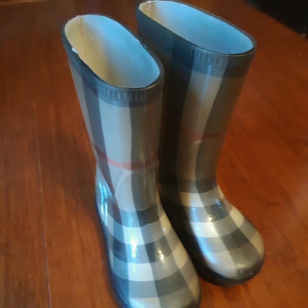 Kids Authentic Burberry Rain Boots 8.5